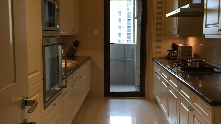 Rent Luxury 3BR Apartment in Lakeville Regency Shama(T18) of Xintiandi